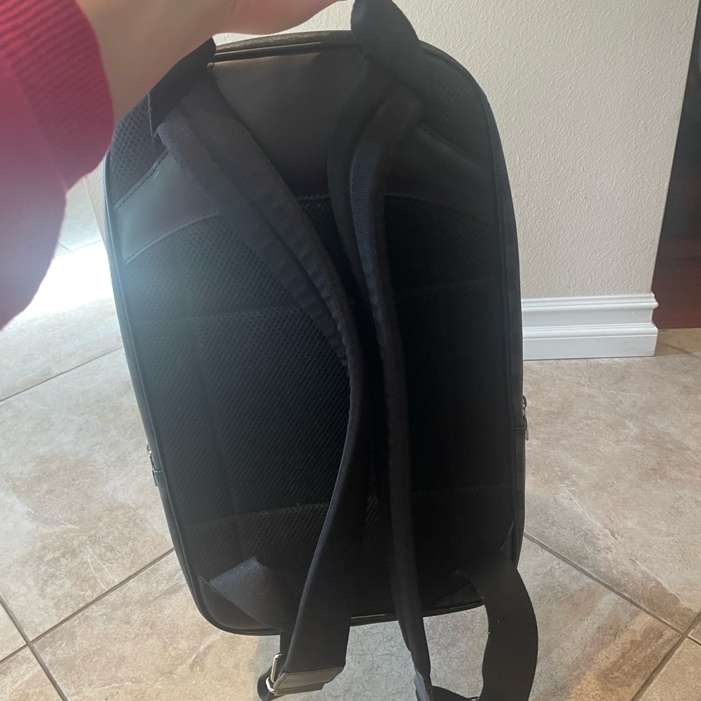 Original Louis Vuitton Damier Graphite Michael Backpack. receipt and dust bag. - Picture 8 of 11